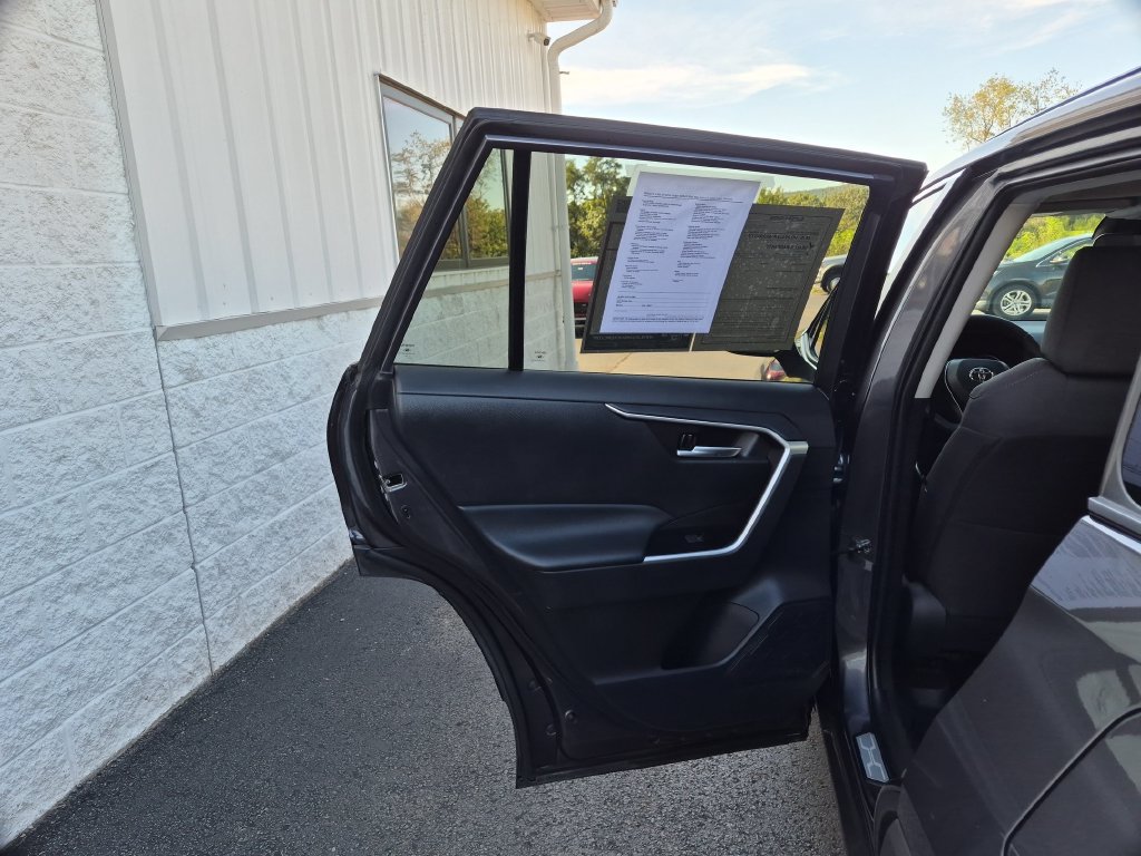 Used 2025 Toyota RAV4 XLE w/ Convenience Package AWD/4WD image 30