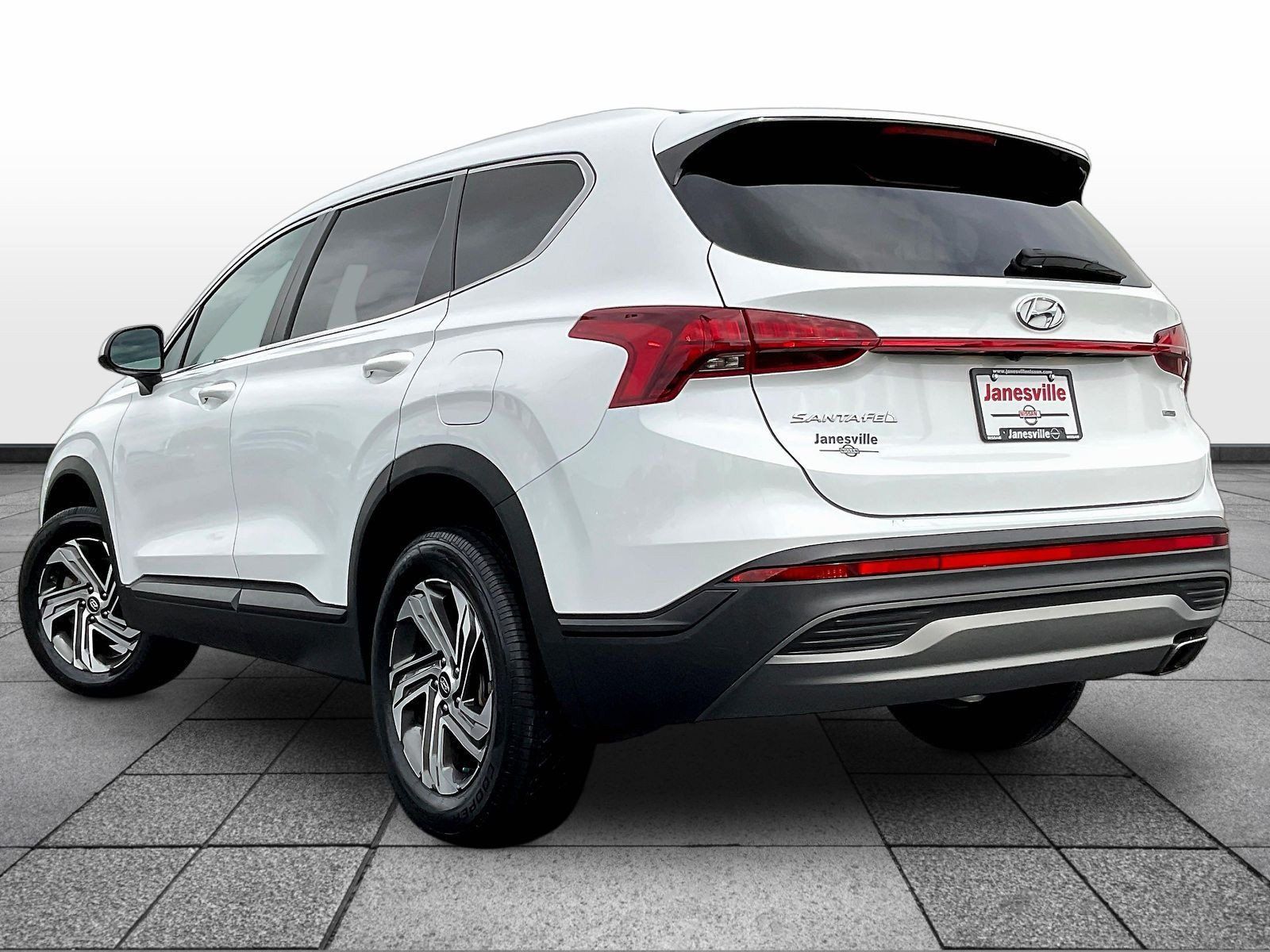 Used 2022 Hyundai Santa Fe SE AWD/4WD image 5