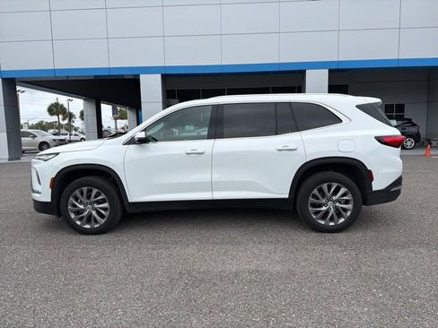 Used 2025 Buick Enclave Preferred image 5