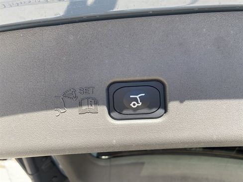 Used 2025 Lincoln Nautilus Premier w/ Equipment Group 102A image 14