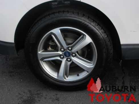 Used 2019 Ford Edge SEL w/ Equipment Group 201A image 4