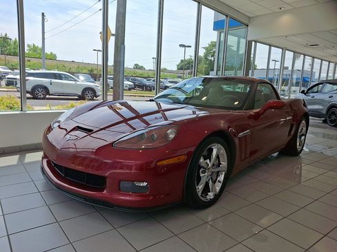Used 2011 Chevrolet Corvette Grand Sport w/ Preferred Equipment Group RWD image 3