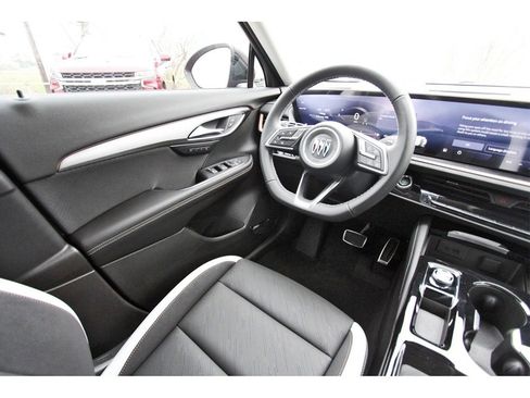 New 2025 Buick Envision Sport Touring image 10