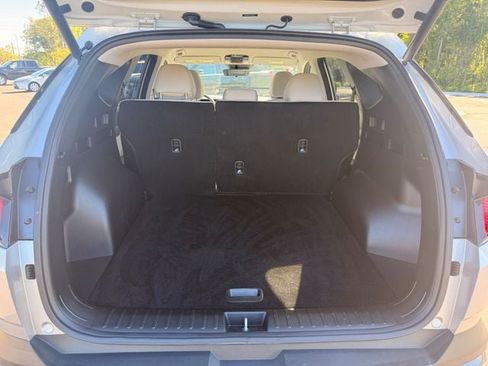 Used 2025 Hyundai Tucson SEL FWD image 11