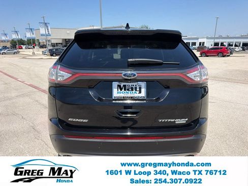 Used 2018 Ford Edge Titanium w/ Equipment Group 301A FWD image 4