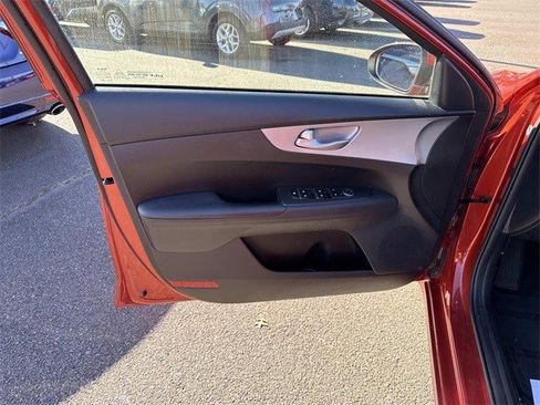 Certified 2023 Kia Forte LXS w/ LXS Technology Package image 13