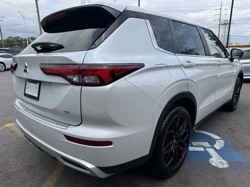 Used 2022 Mitsubishi Outlander SE AWD/4WD image 5