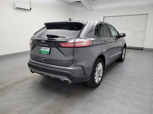 Used 2024 Ford Edge Titanium image 9