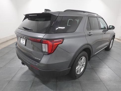 Used 2025 Ford Explorer Active image 5