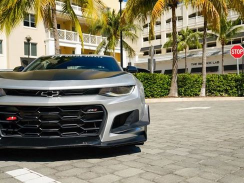 Used 2019 Chevrolet Camaro ZL1 image 8