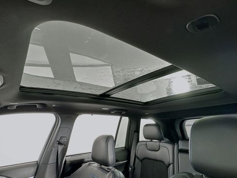 Used 2023 Jeep Grand Cherokee Trailhawk w/ Advanced Protech Group II image 21