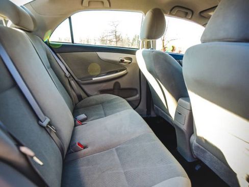 Used 2011 Toyota Corolla LE image 28