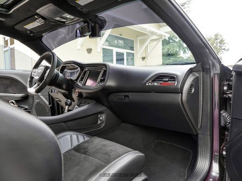 Used 2020 Dodge Challenger SRT Hellcat RWD image 34