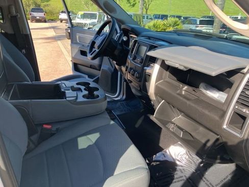 Used 2018 RAM 2500 SLT image 24