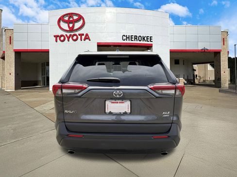 Used 2025 Toyota RAV4 XLE image 6