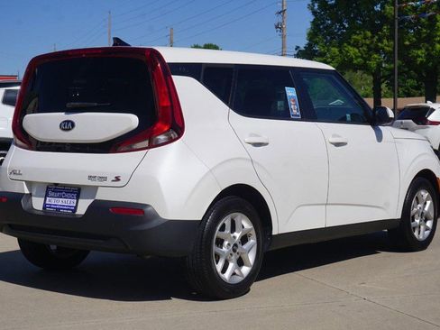 Used 2021 Kia Soul S FWD image 3