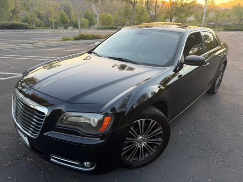 Used 2013 Chrysler 300 S AWD/4WD image 2