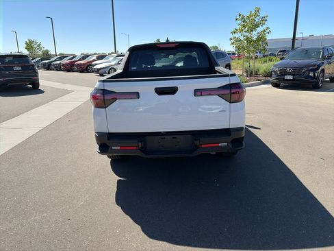 Used 2025 Hyundai Santa Cruz SE AWD/4WD image 3