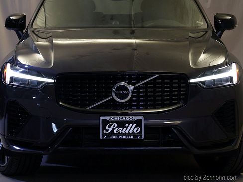 Used 2022 Volvo XC60 T8 R-Design w/ Advanced Package AWD/4WD image 6