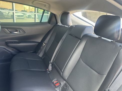 Used 2024 Toyota Prius Prime Premium FWD image 28