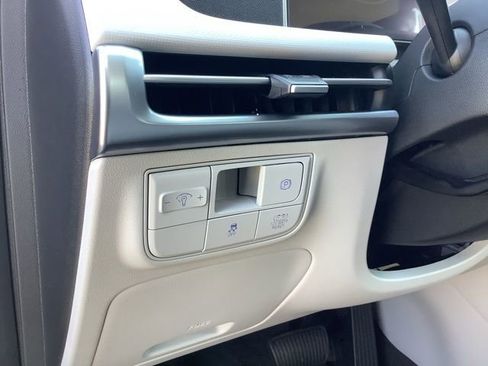 New 2026 Hyundai Tucson Blue SE image 26