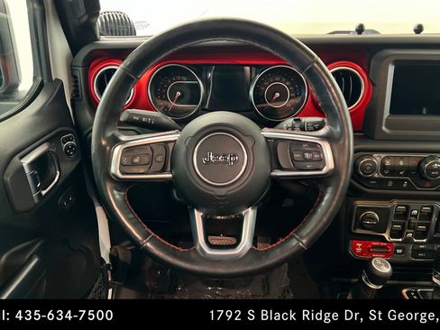 Used 2019 Jeep Wrangler Unlimited Rubicon w/ Cold Weather Group AWD/4WD image 12