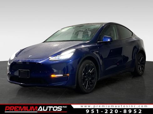 Used 2022 Tesla Model Y Long Range image 1