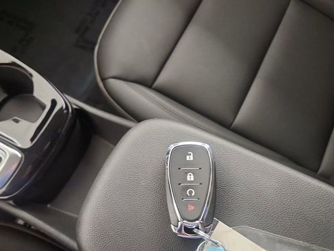 Used 2025 Chevrolet Trax ACTIV image 18