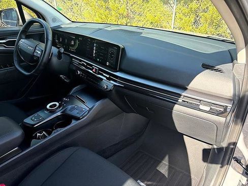 Used 2026 Kia Sportage S image 38