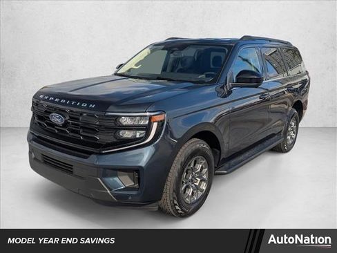 New 2025 Ford Expedition Active image 1
