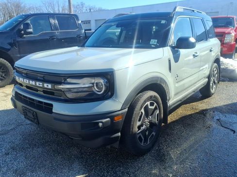 Used 2021 Ford Bronco Sport Outer Banks w/ Outer Banks Package (96D) image 4