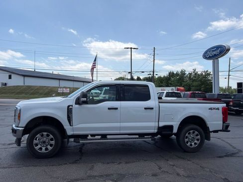 Used 2024 Ford F250 XLT w/ Snow Plow Prep Package AWD/4WD image 5