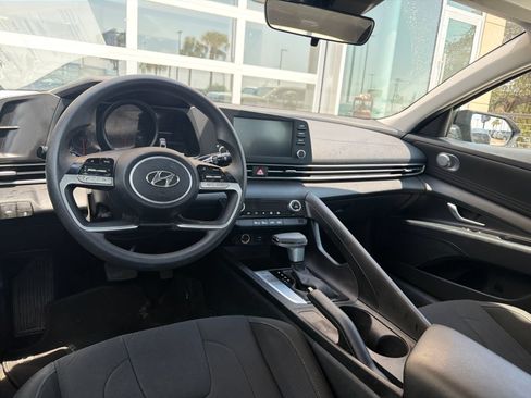 Certified 2023 Hyundai Elantra SEL FWD image 11