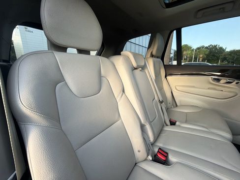 Used 2018 Volvo XC90 T5 Momentum w/ Convenience Package FWD image 21