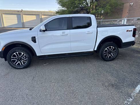 Used 2024 Ford Ranger Lariat w/ FX4 Off-Road Package AWD/4WD image 4