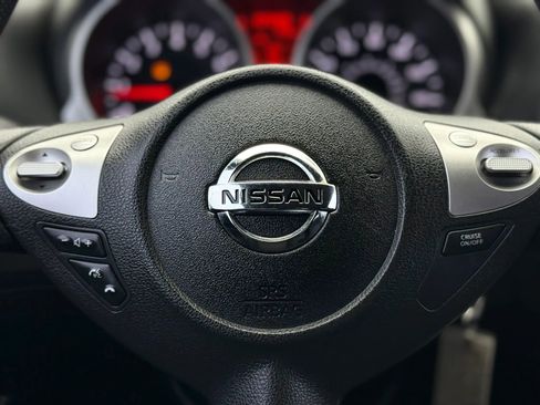 Used 2013 Nissan Juke S FWD image 31
