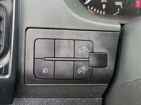 Used 2024 RAM ProMaster 2500 w/ Convenience Group FWD image 17