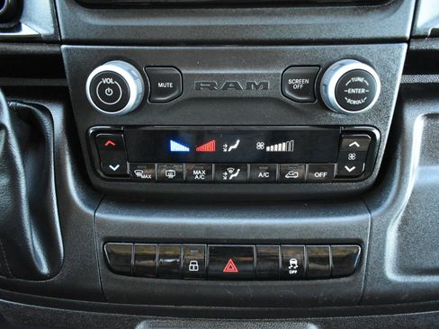 Used 2025 RAM ProMaster 2500 w/ Convenience Group FWD image 21