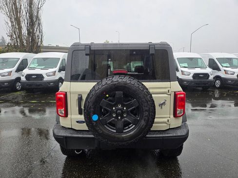 New 2025 Ford Bronco Big Bend w/ Black Diamond Package image 6