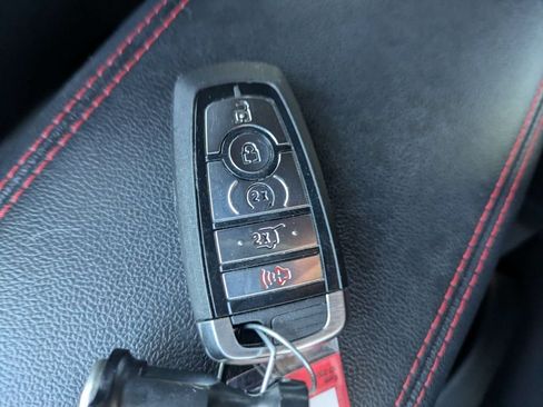Used 2026 Ford Escape ST-Line w/ Tech Pack #1 FWD image 31