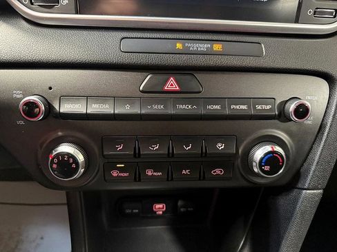 Used 2020 Kia Sportage LX image 13