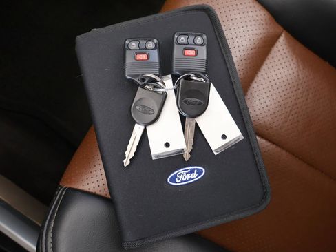 Used 2010 Ford F150 Lariat image 28