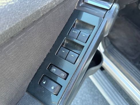 Used 2010 Ford Explorer XLT AWD/4WD image 25