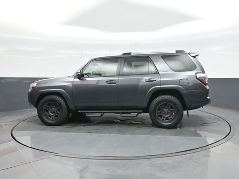 Certified 2022 Toyota 4Runner SR5 Premium image 4