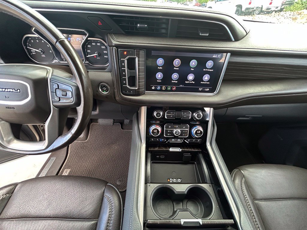 Used 2021 GMC Yukon Denali w/ Advanced Technology Package AWD/4WD image 16