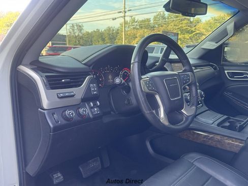 Used 2015 GMC Yukon Denali w/ Premium Package AWD/4WD image 17