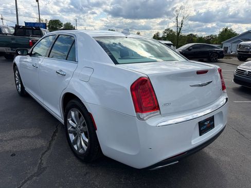 Used 2015 Chrysler 300 C w/ Light Group AWD/4WD image 5