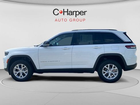 Used 2023 Jeep Grand Cherokee Limited AWD/4WD image 6