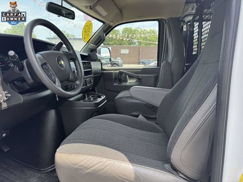 Used 2025 Chevrolet Express 2500 w/ Driver Convenience Package RWD image 14