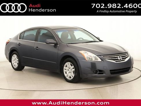 Used 2010 Nissan Altima 2.5 S FWD image 1